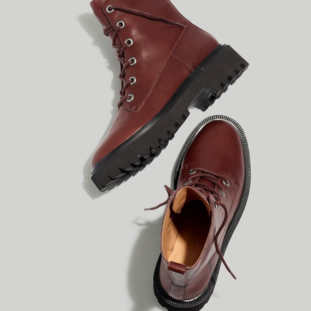 Rayna Lace Up lugsole Boot in leather (reddish brown) size 9